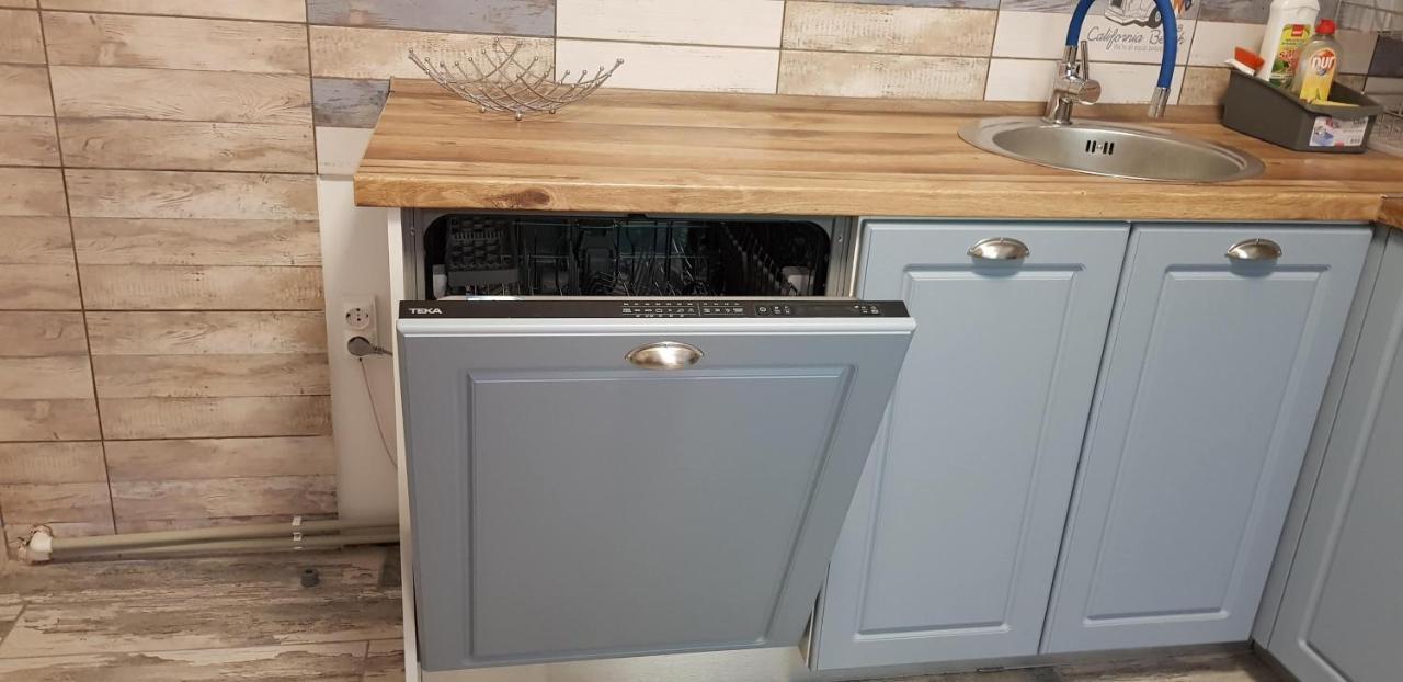 Sezatoarea Lupilor Villa Lepşa Exteriör bild