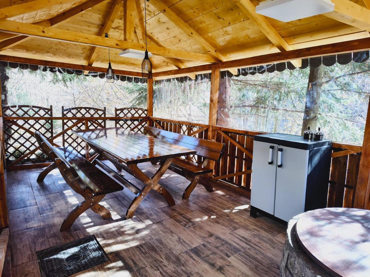 Sezatoarea Lupilor Villa Lepşa Exteriör bild