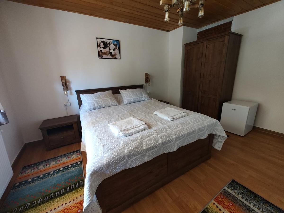 Sezatoarea Lupilor Villa Lepşa Exteriör bild