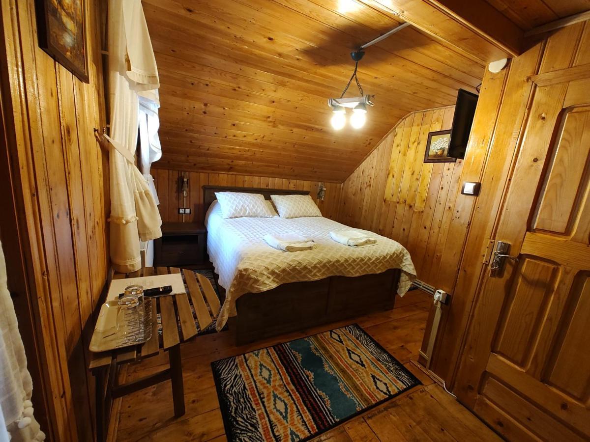 Sezatoarea Lupilor Villa Lepşa Exteriör bild